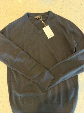 Quince Mongolian Cashmere Men’s V-Neck Sweater - Black L